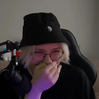 Sticker Draketwich🖕🏿 - 1