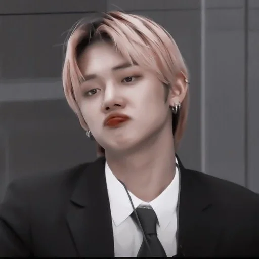 - 𝒀𝒆𝒐𝒏𝒋𝒖𝒏 𝒃𝒚@luvwlee :: @fStikBot - Человек