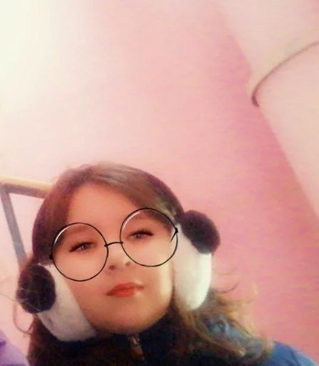 селфи человеческое лицо Наушники