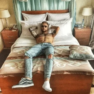 Стикер егор крид 
@mazeskk - 8