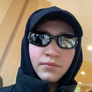 Стикер Егорик и его туса - 9