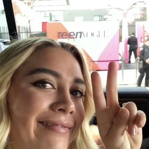 Стикер флоренс 😟🛐 :: @fStikBot - 6