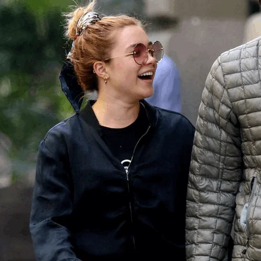 Стикер Florence Pugh¹ • @ArtXFemale - 8