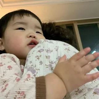 Стикер Забавная малышня (@t_stickers) - 4