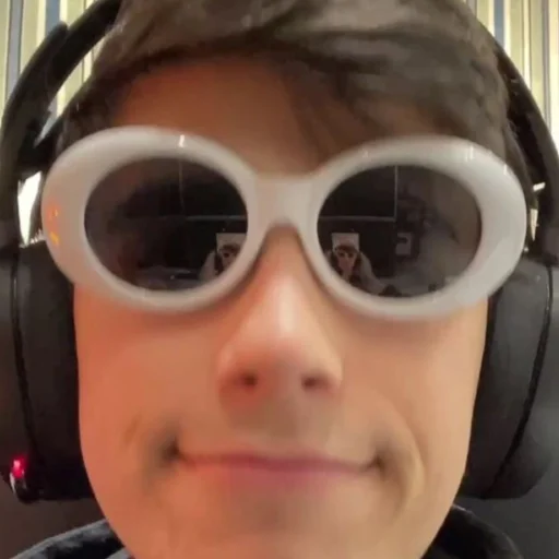 Sticker GeorgenotfoundIRL - 1