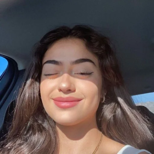 Стикер Ghdjdjdjj - 1