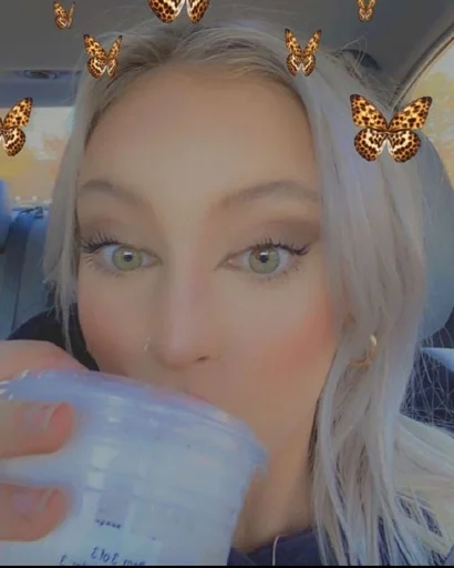 Sticker скарлетт :: @fStikBot - 10