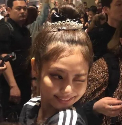 Человек человеческое лицо модный аксессуар