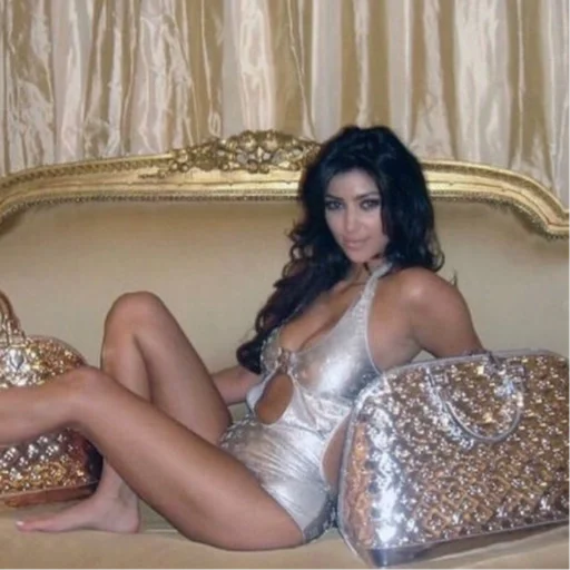 Стикер GirlbossShiiit - 1