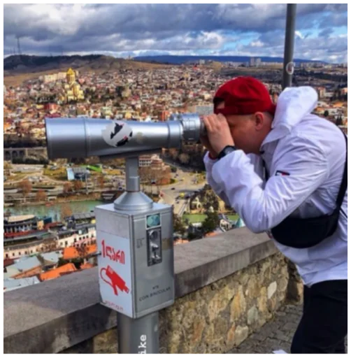 Стикер Хорошо, что я вернулся - 10