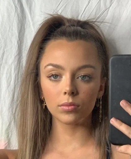 Стикер лолитка зая :: @fStikBot - 3