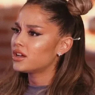 Стикер - Ariana Grande | @Its_ArTina 🧷 - 11