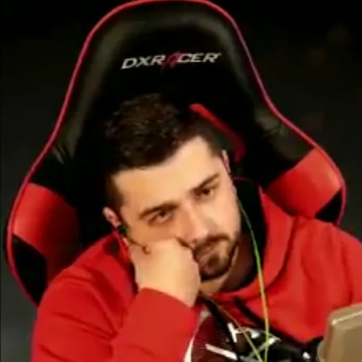 Стикер HARD PLAY - 9