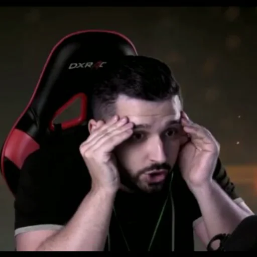 Стикер HARD PLAY - 1