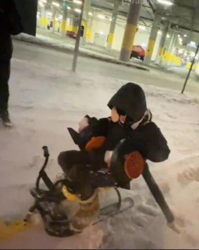 Стикер ХАЗЯЕВА НА ДВИЖЕНИЯХ🩸 :: @fStikBot - 11