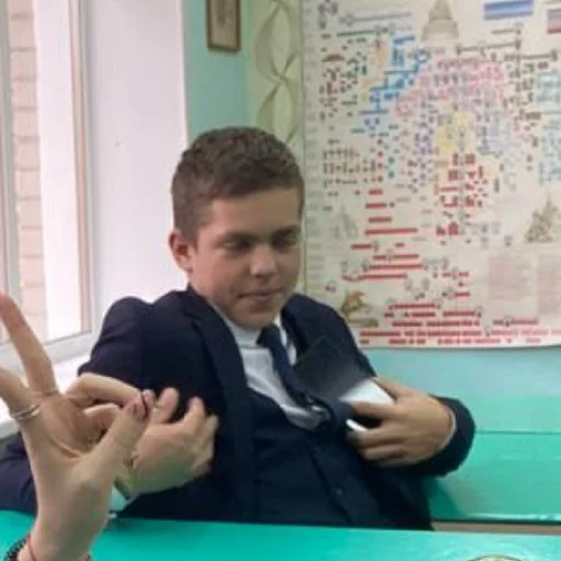 Sticker Hdudjdbvhdhd - 1