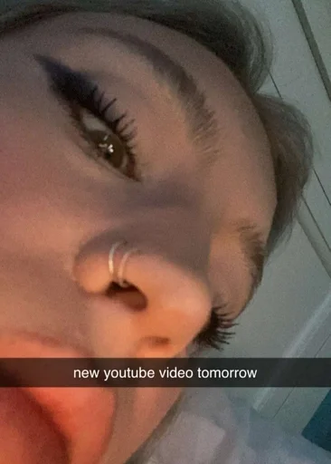 Стикер скарлетт :: @fStikBot - 2