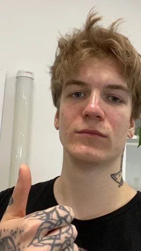 Стикер стики от виктора сникерса. :: @fStikBot - 3