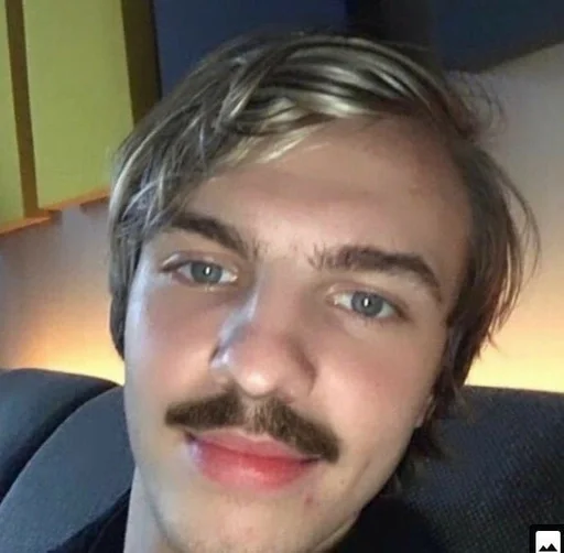 Стикер стики от виктора сникерса. :: @fStikBot - 1