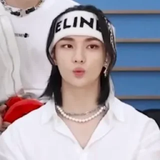 Стикер Hyunjin - 9