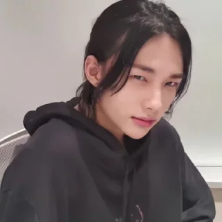 Стикер Hyunjin - 11