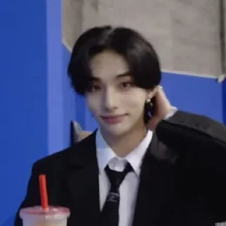 Стикер Hyunjin - 3