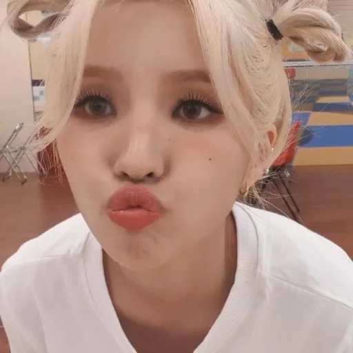 Sticker IDLE_baby - 1