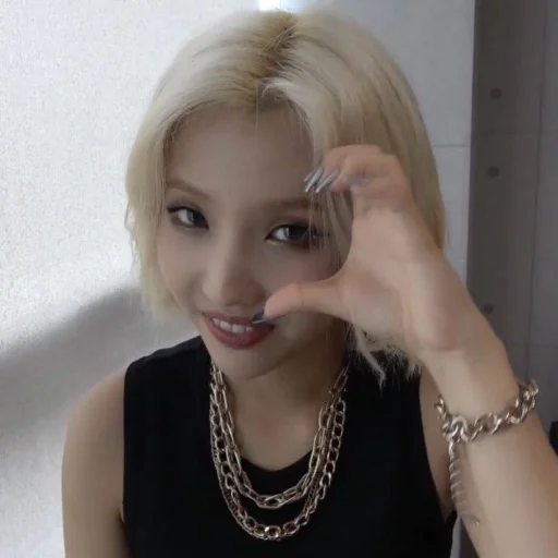 Sticker IDLE_baby - 1