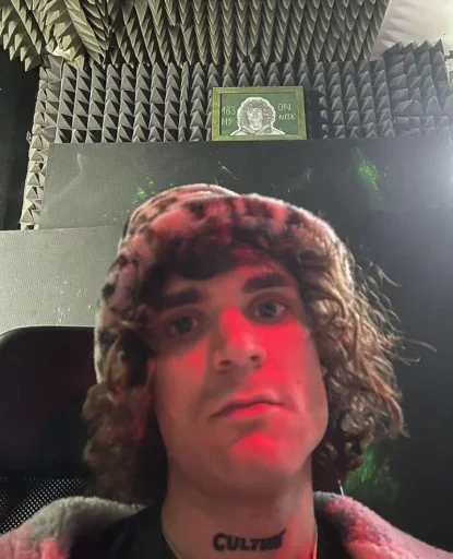 Стикер IGodLhhWLF_by_Sticker363728bot - 1