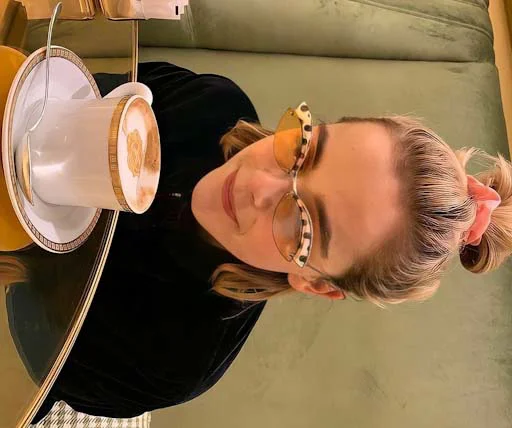 Стикер Do YoU like Kiernan Shipka? - 4