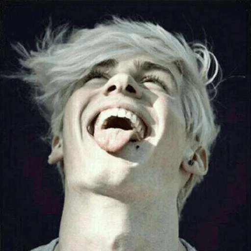 челюсть губа зуб