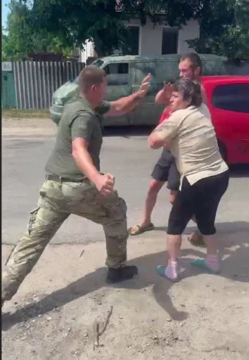 КуКаМаКа @TgEmodziBot - 