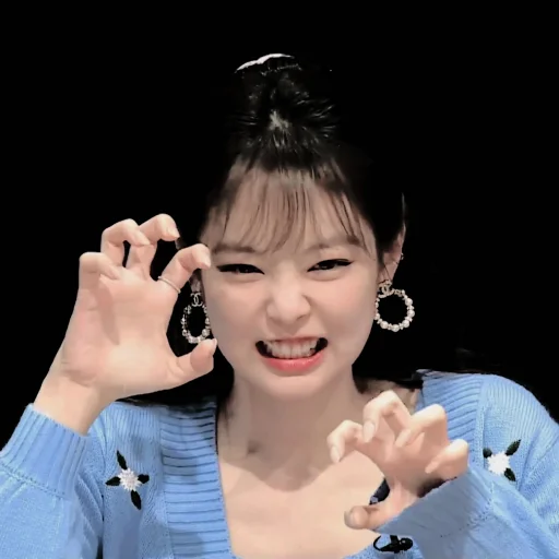 this is Isabella! ◡̈ - 