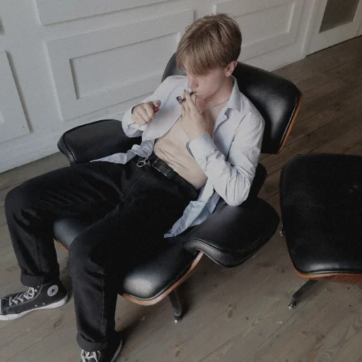 Человек одежда комнатный