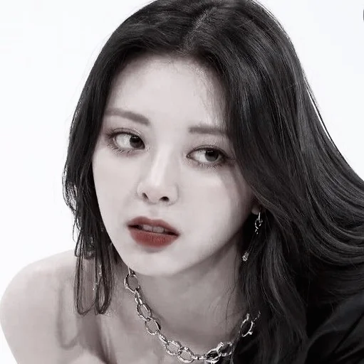 yuna[ @helpfromlorymell ] :: @fStikBot - person