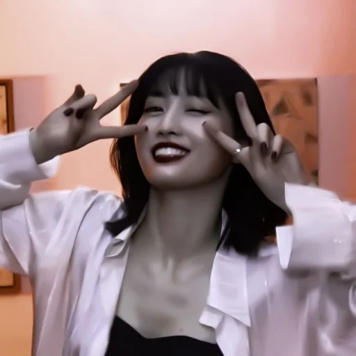 Момо от @ppwui - person