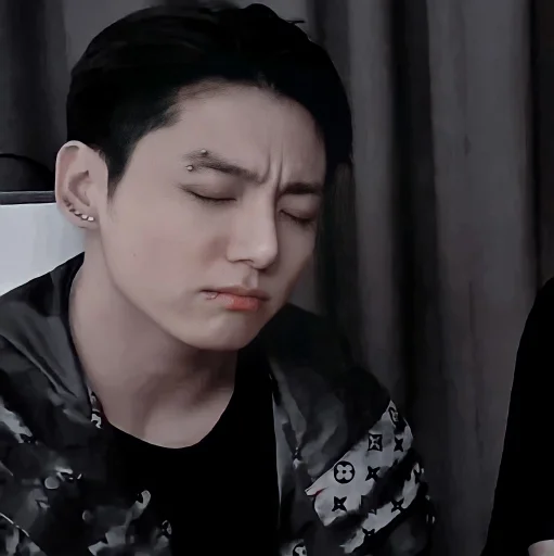 𝑱𝒖𝒏𝒈𝒌𝒐𝒐𝒌🌑 @Mrjeonfuckinjk - человеческое лицо