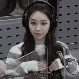 Sticker 𝐊𝐚𝐫𝐢𝐧𝐚 ÆSPA~ ྀ┼ @FVCK00PRIDE - 1