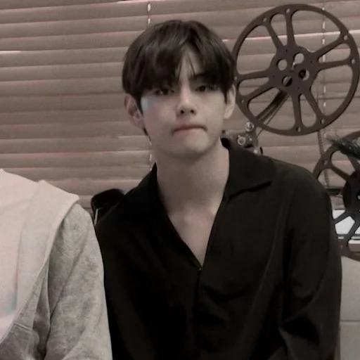 Sticker ┼ TAEHYUNG V. 2 - @FVCK00PRIDE - 6