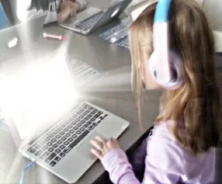 Стикер Больше стикеров: @sticerru - 1