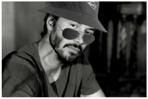 человеческое лицо человеческая борода одежда