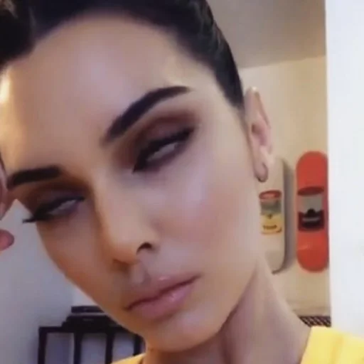 Sticker - Kendall Jenner | @Its_ArTina 🌧 - 8