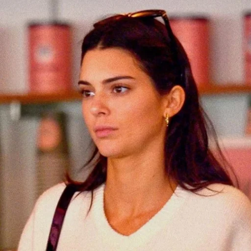 Sticker - Kendall Jenner | @Its_ArTina 🌧 - 4