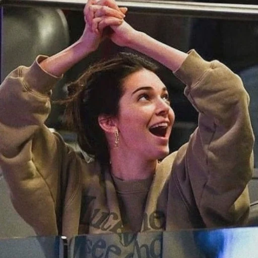 Sticker - Kendall Jenner | @Its_ArTina 🌧 - 3