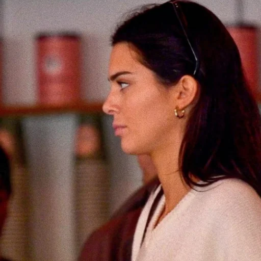 Sticker - Kendall Jenner | @Its_ArTina 🌧 - 1