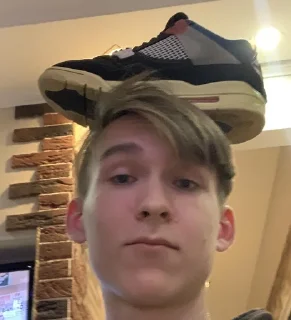 Стикер live - 9