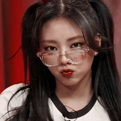 Стикер yuna by :: @midzyme :: @fStikBot - 10