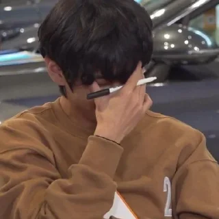 Стикер Ким Тэхен 🫦🔥 by Milka ✨ - 11