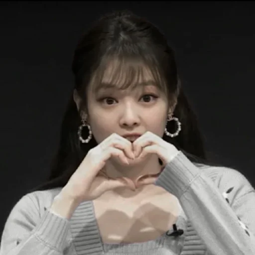 𝙆𝙞𝙢 𝙟𝙚𝙚𝙣𝙞𝙚 @BLACKPINK4 - 