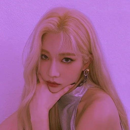[💌]- Kim Lip | @fancsmstanf :: @fStikBot - human face